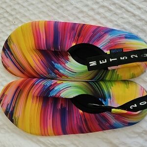 Water Shoes SZ 10 Ladies